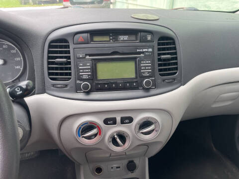 2010 Hyundai Accent GLS