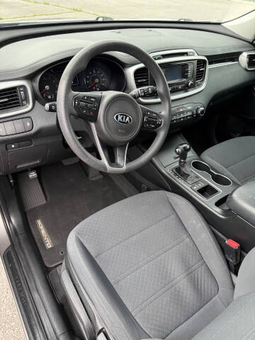 2017 Kia Sorento LX