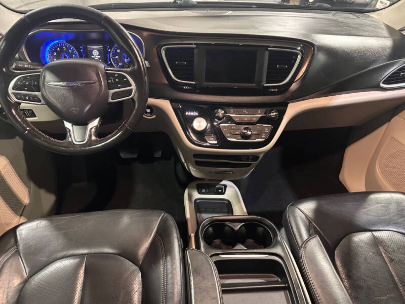 2019 Chrysler Pacifica Touring L