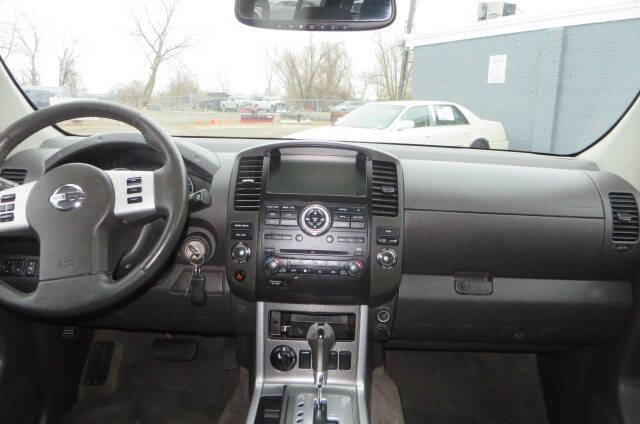 2012 Nissan Pathfinder SV