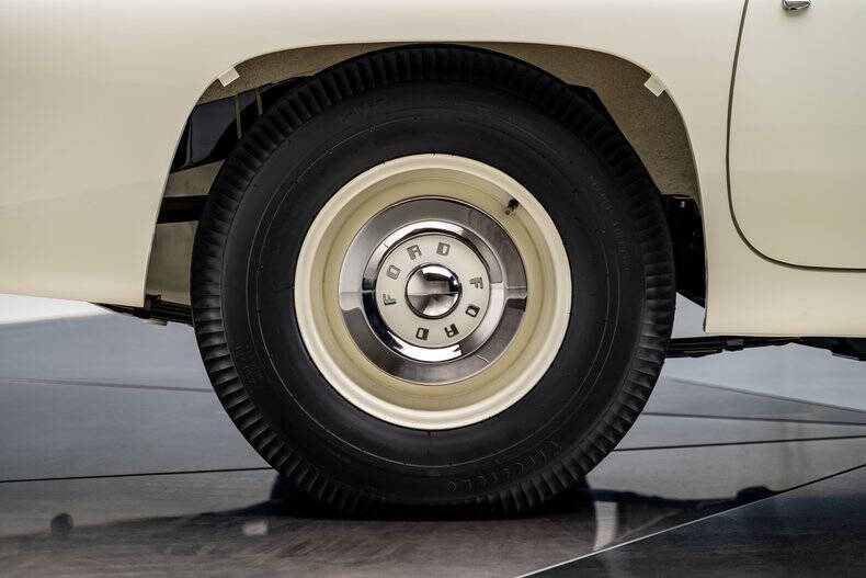 1957 Ford Thunderbird