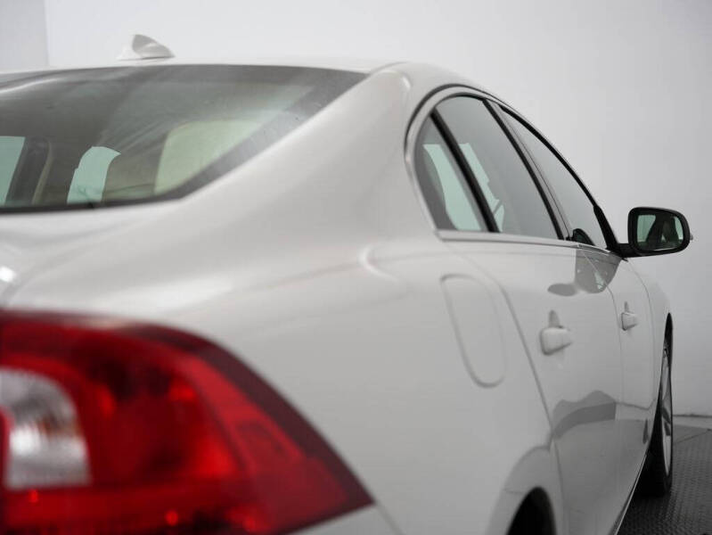 2015 Volvo S60 T5 Drive-E Platinum