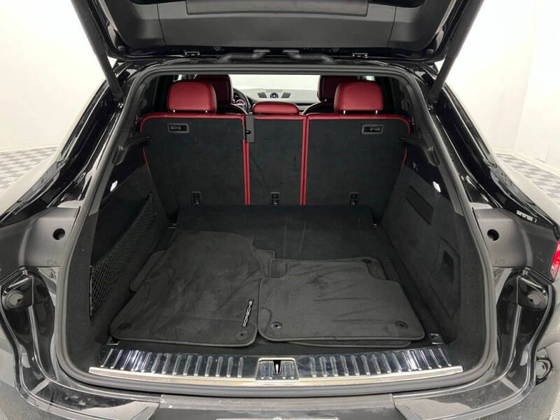 2023 Porsche Cayenne Coupe Platinum Edition