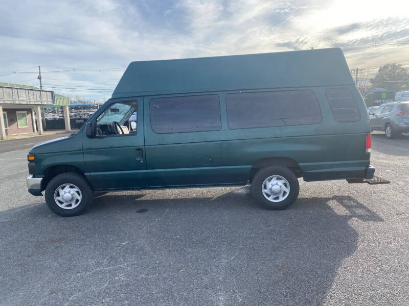 2009 Ford E-Series E-250