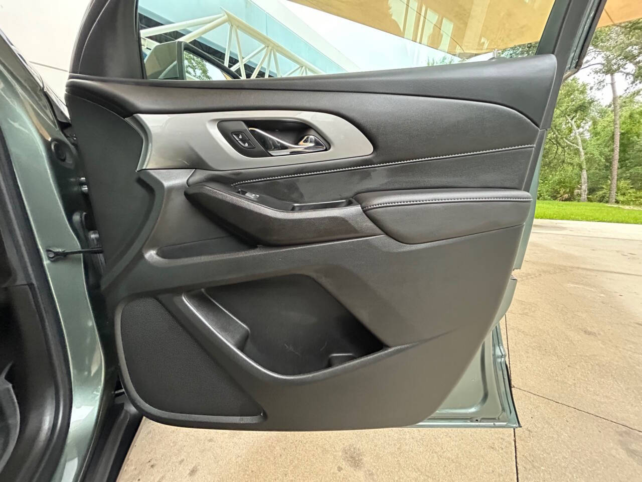 2023 Chevrolet Traverse 30