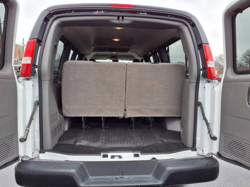 2023 Chevrolet Express LS 3500