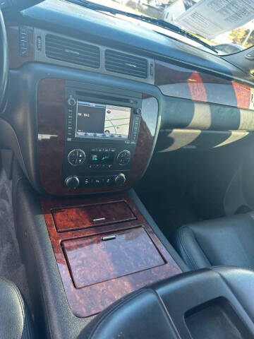 2014 Chevrolet Suburban LTZ