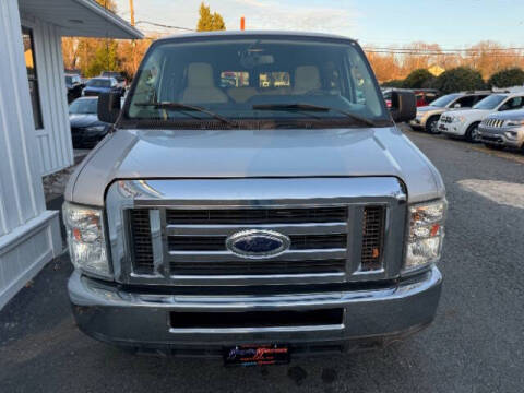 2013 Ford E-Series E-350 SD XLT