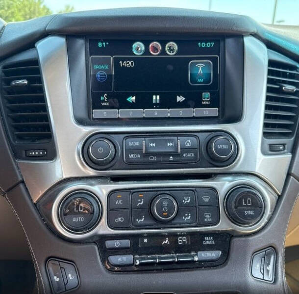 2015 Chevrolet Suburban LT