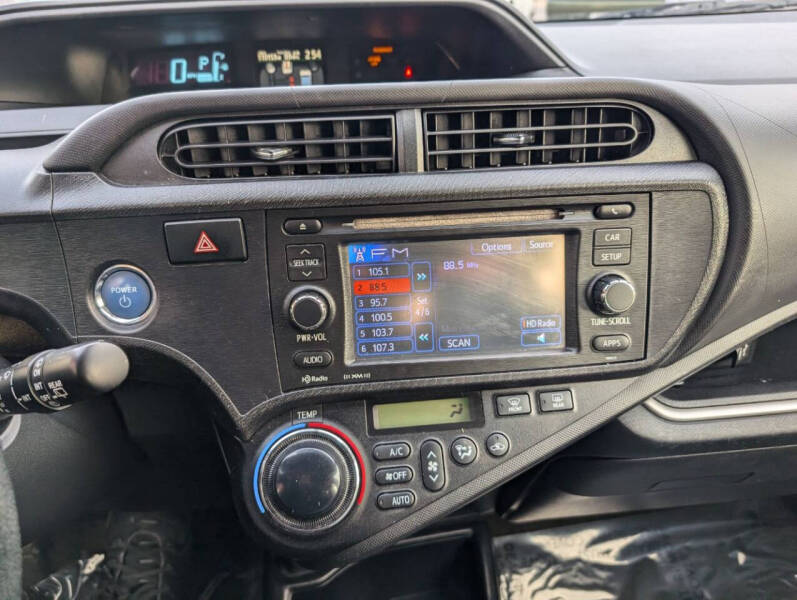 2014 Toyota Prius c Four