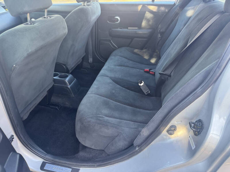 2012 Nissan Versa 1.8 S