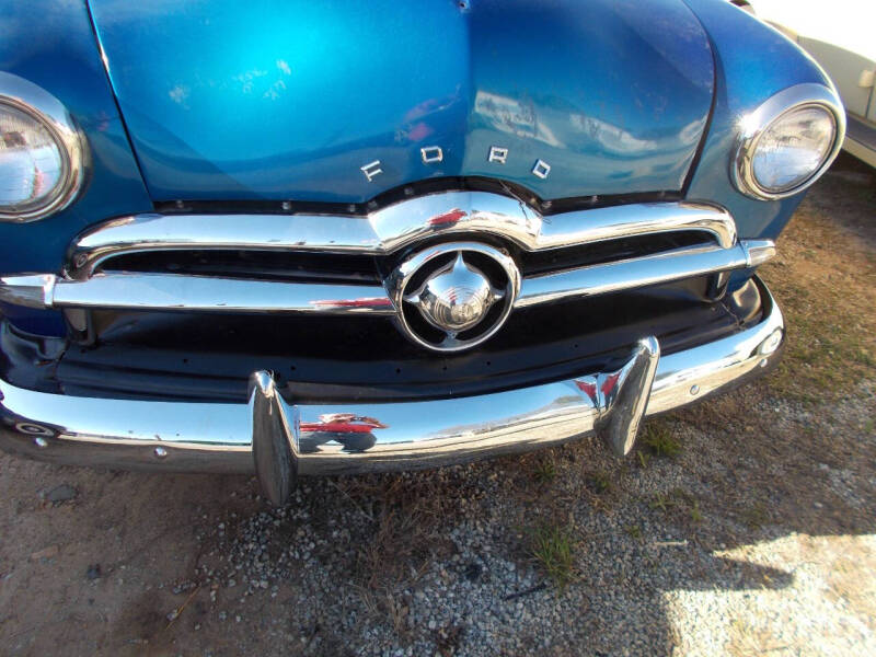1949 Ford Deluxe