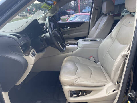 2018 Cadillac Escalade ESV Luxury