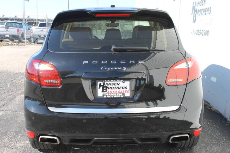 2013 Porsche Cayenne S photo 4