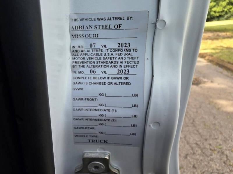 2023 GMC Savana 2500