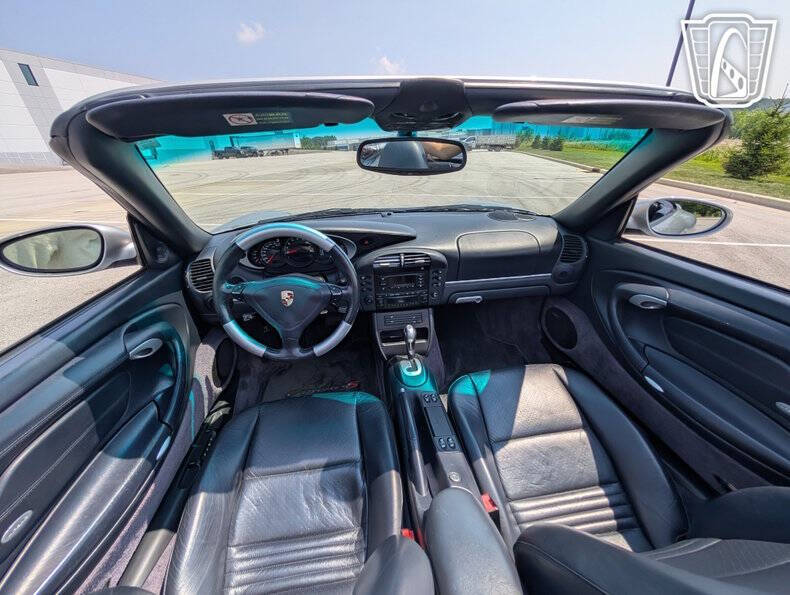 2004 Porsche 911 Carrera 4S