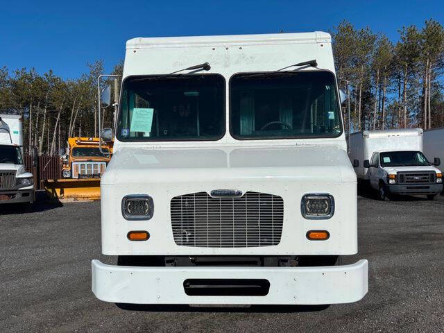 2015 Freightliner MT45 Chassis
