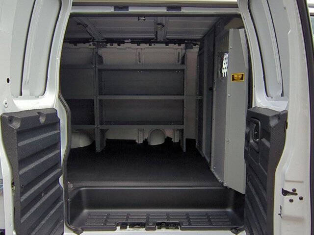 2025 Chevrolet Express 2500