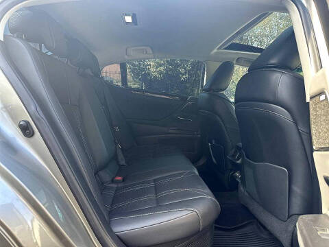 2021 Lexus ES 300h Ultra Luxury