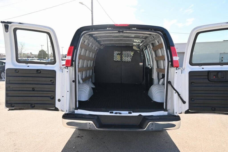 2023 GMC Savana 2500