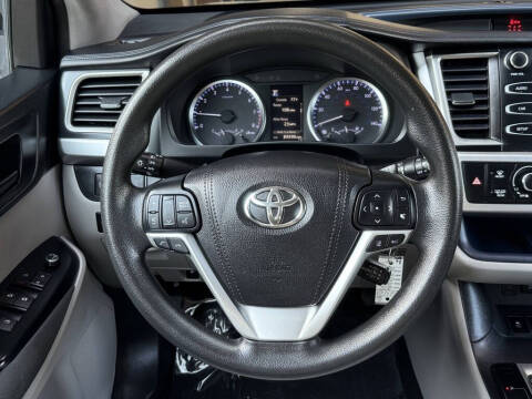 2018 Toyota Highlander LE