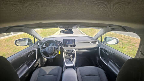 2021 Toyota RAV4 Hybrid LE