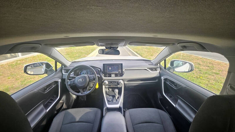 2021 Toyota RAV4 Hybrid LE