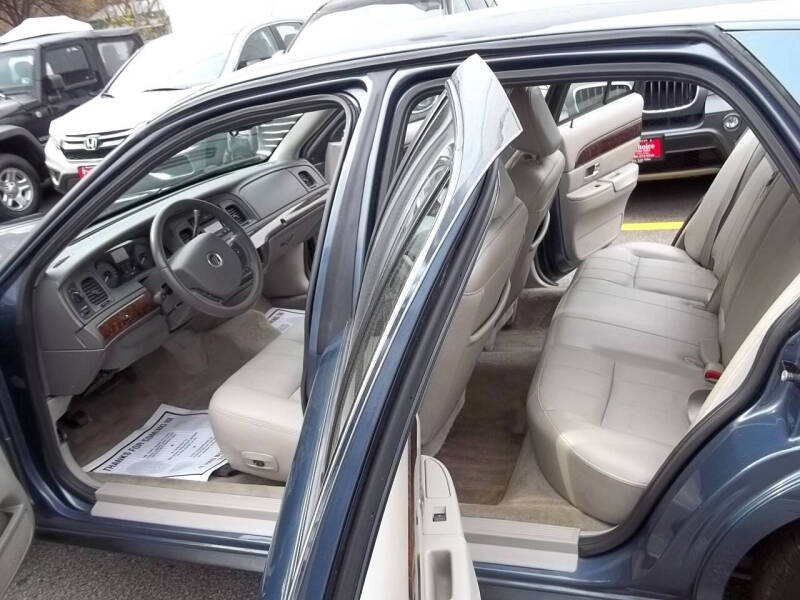 2010 Mercury Grand Marquis LS