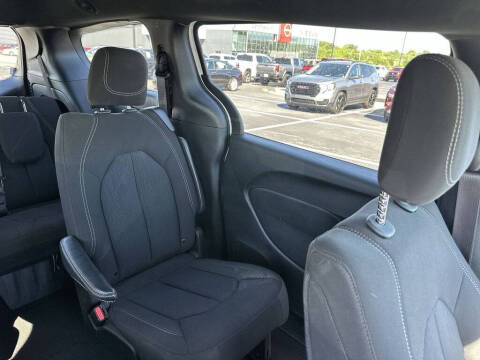 2023 Chrysler Pacifica Touring