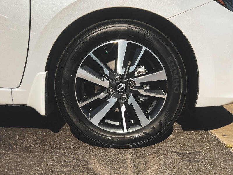 2025 Nissan Versa SV