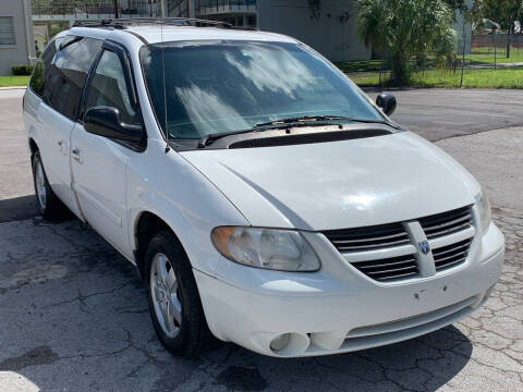 2007 Dodge Grand Caravan for sale at Consumer Auto Credit in Tampa FL