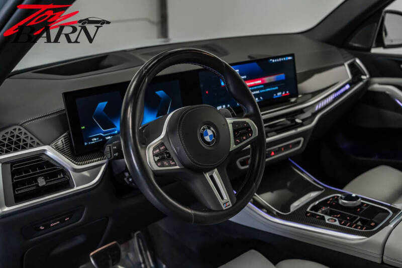 2024 BMW X5 M60i