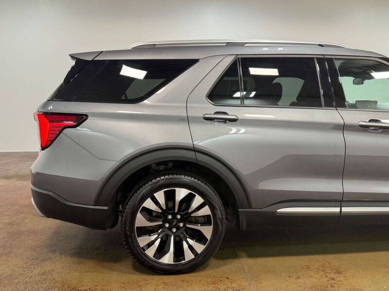 2025 Ford Explorer Platinum