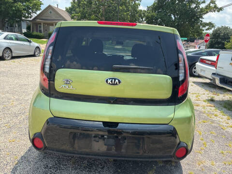 2016 Kia Soul +