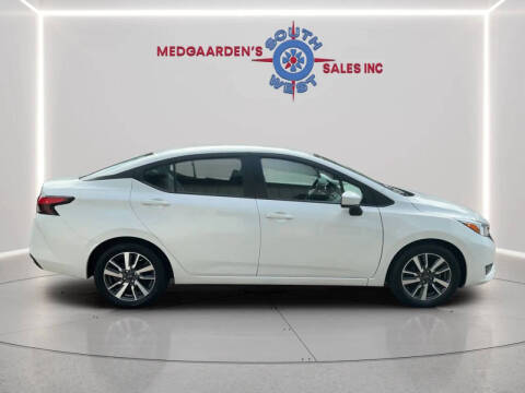 2023 Nissan Versa SV