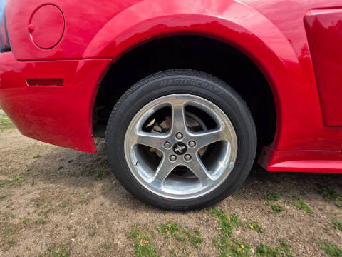 2004 Ford Mustang GT Deluxe