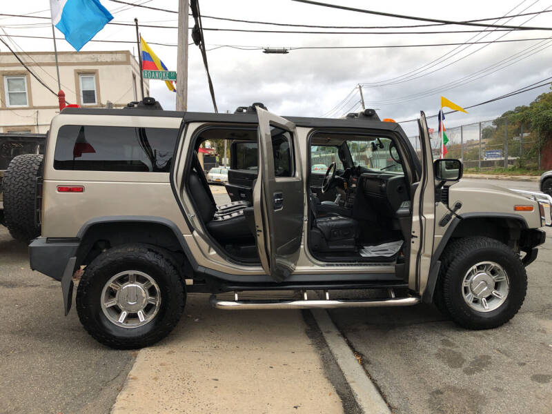 2005 HUMMER H2 Lux Series