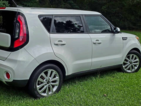 2018 Kia Soul +