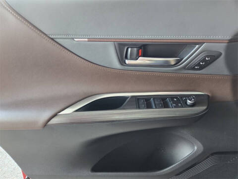 2023 Toyota Venza XLE