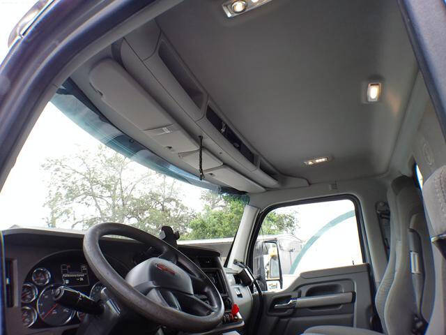 2019 Kenworth T880