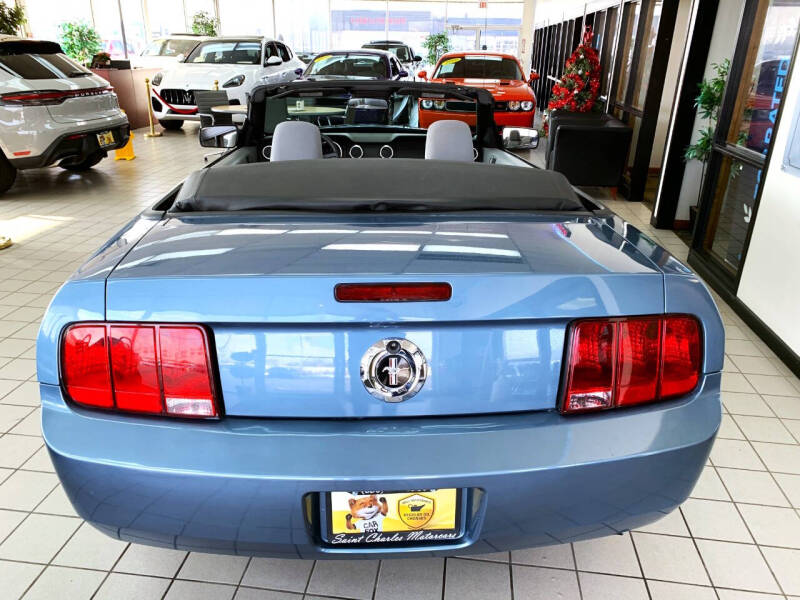2007 Ford Mustang V6 Deluxe