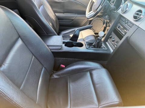 2006 Ford Mustang V6 Premium