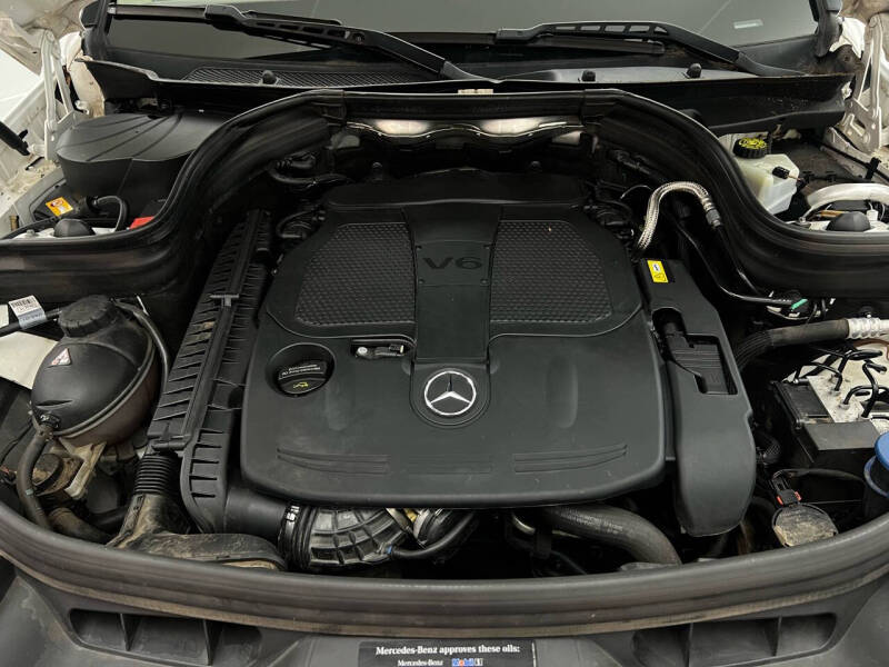 2015 Mercedes-Benz GLK-Class GLK350 photo 21