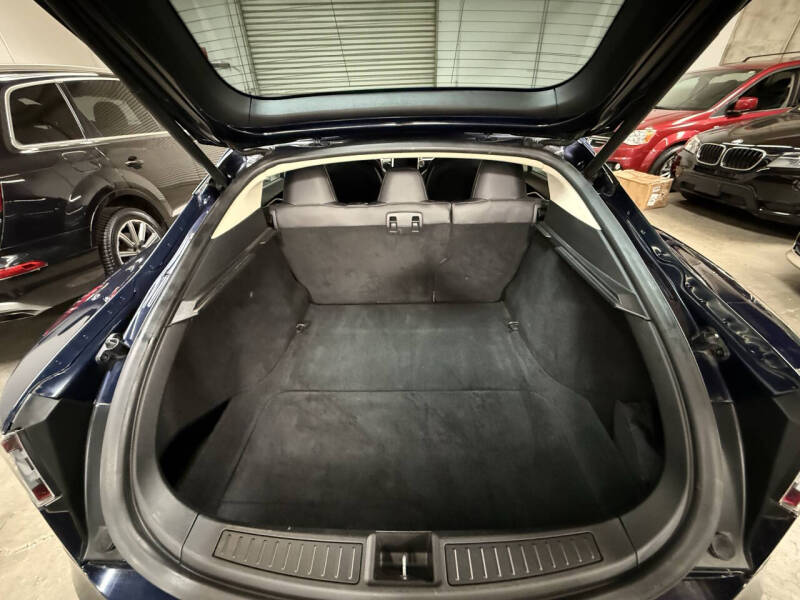 2015 Tesla Model S 85