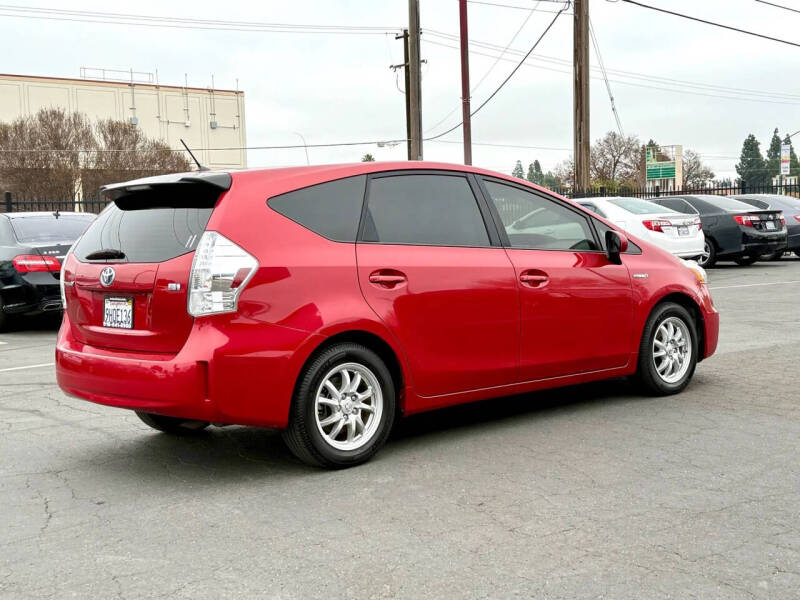 2012 Toyota Prius v