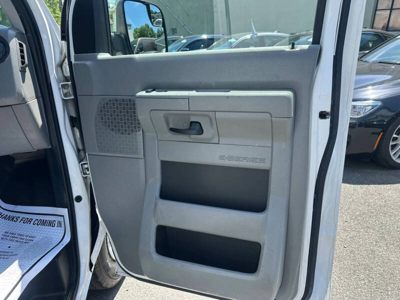 2012 Ford E-Series E-250