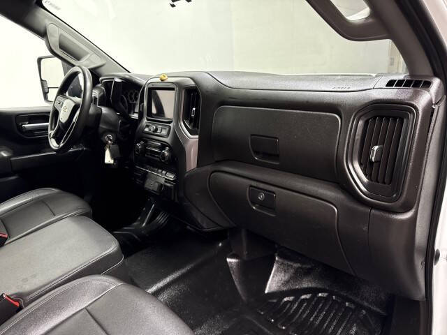 2021 Chevrolet Silverado 3500HD CC