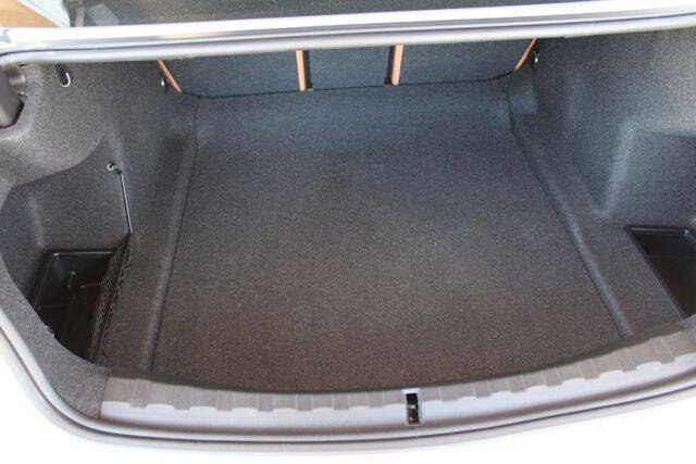 2024 BMW 3 Series 330i