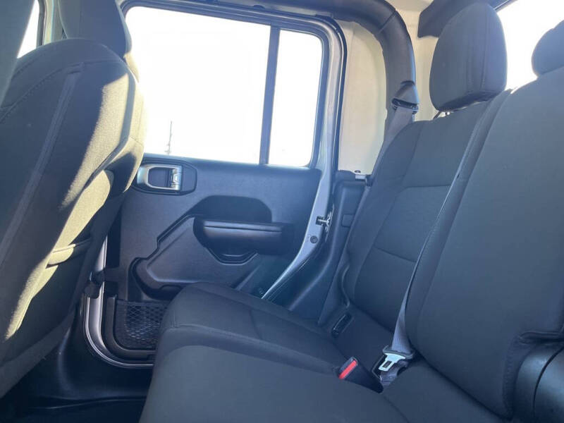 2020 Jeep Gladiator Sport