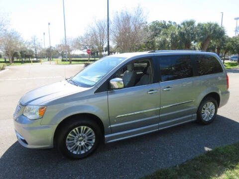2013 Chrysler Town and Country Limited